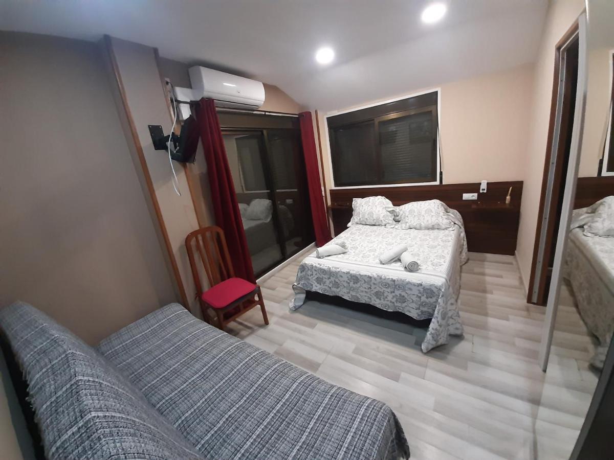 Hostal Escarla Aren Екстериор снимка