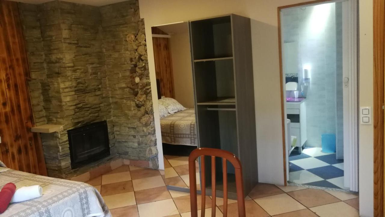 Hostal Escarla Aren Екстериор снимка