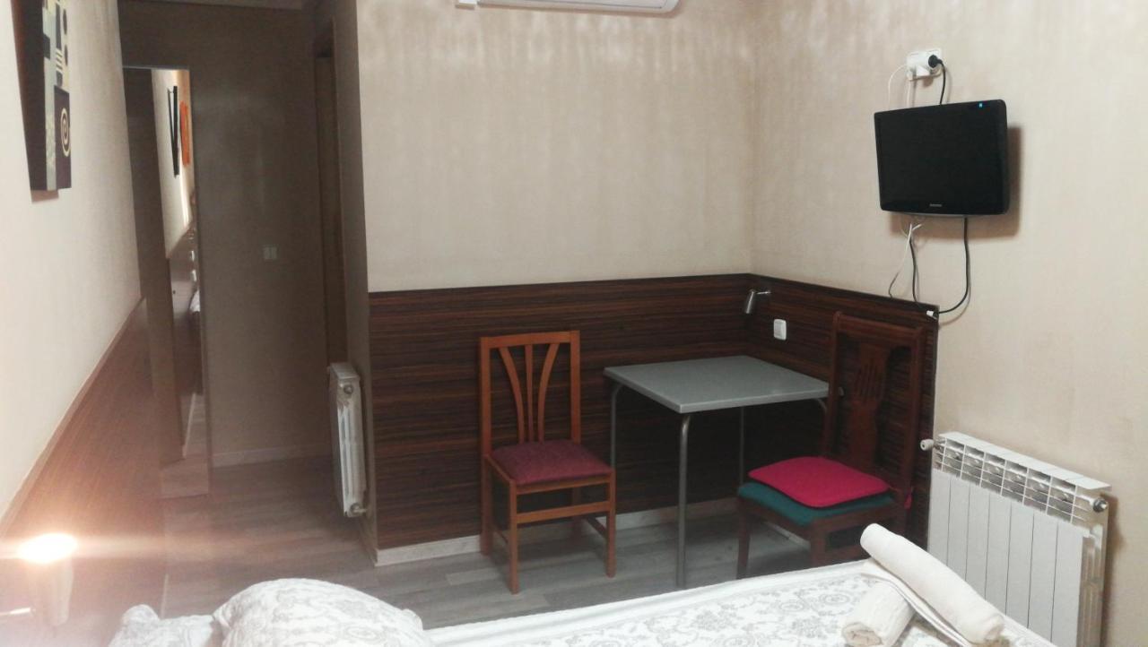 Hostal Escarla Aren Екстериор снимка