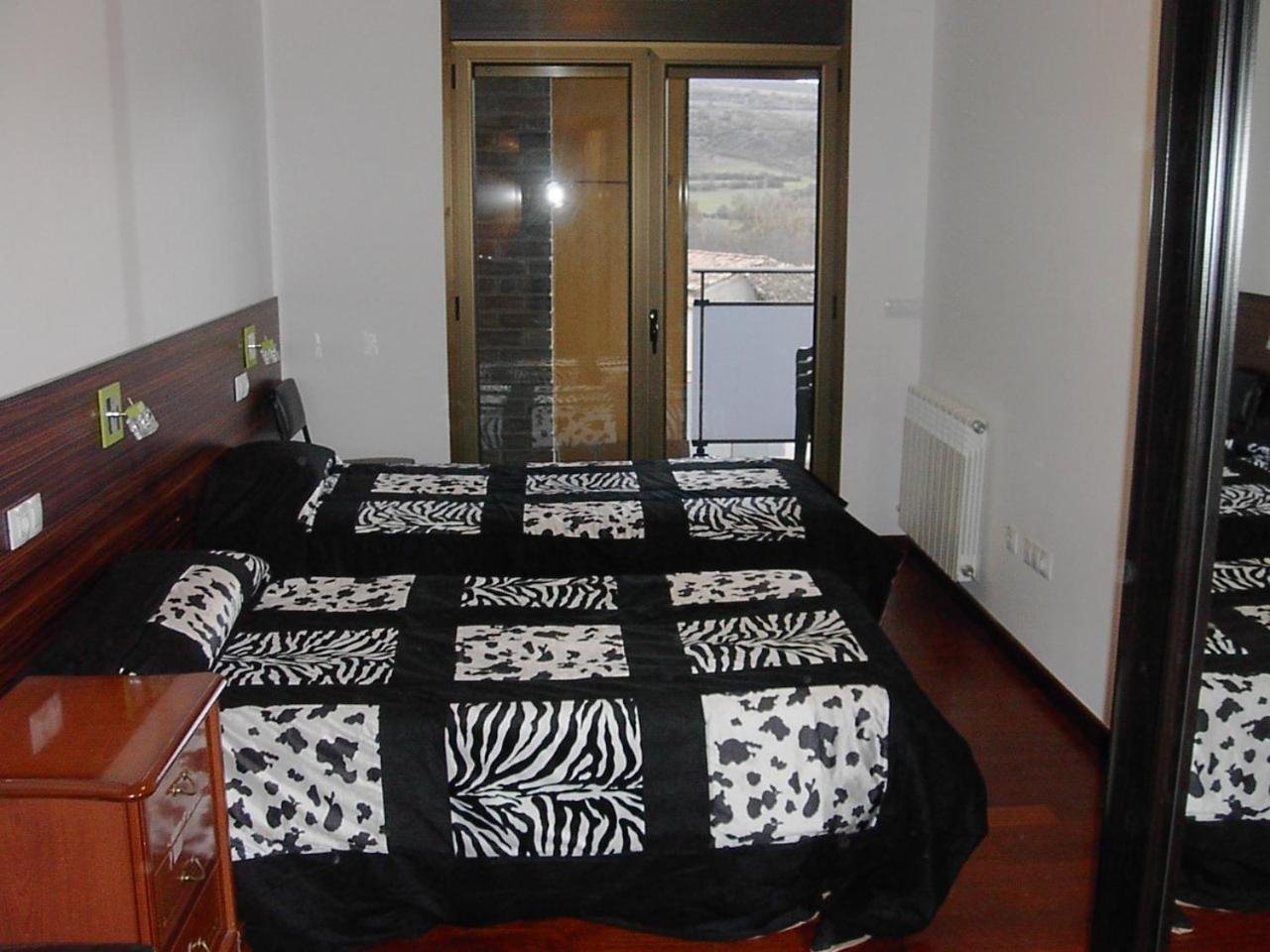 Hostal Escarla Aren Екстериор снимка