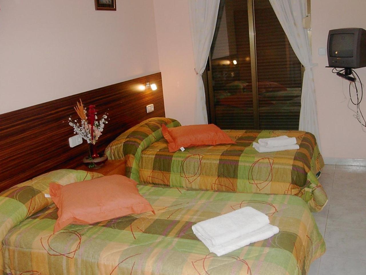 Hostal Escarla Aren Екстериор снимка