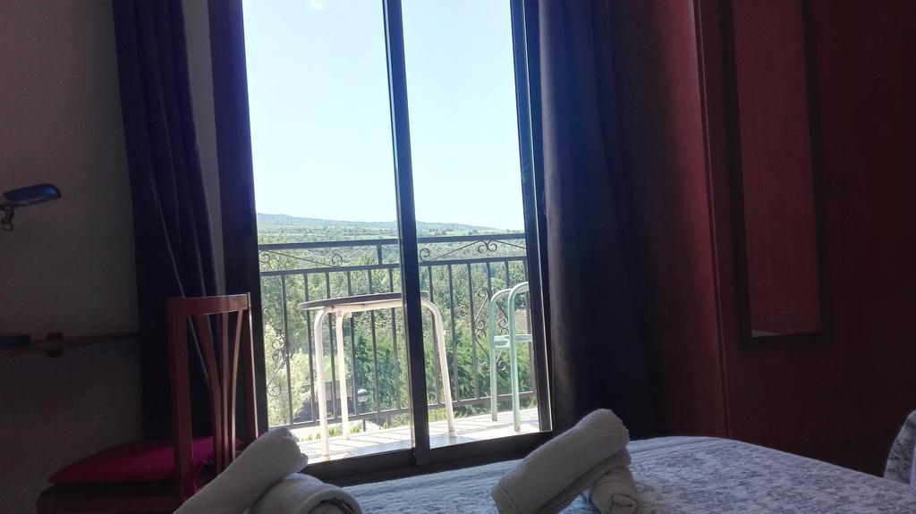 Hostal Escarla Aren Екстериор снимка
