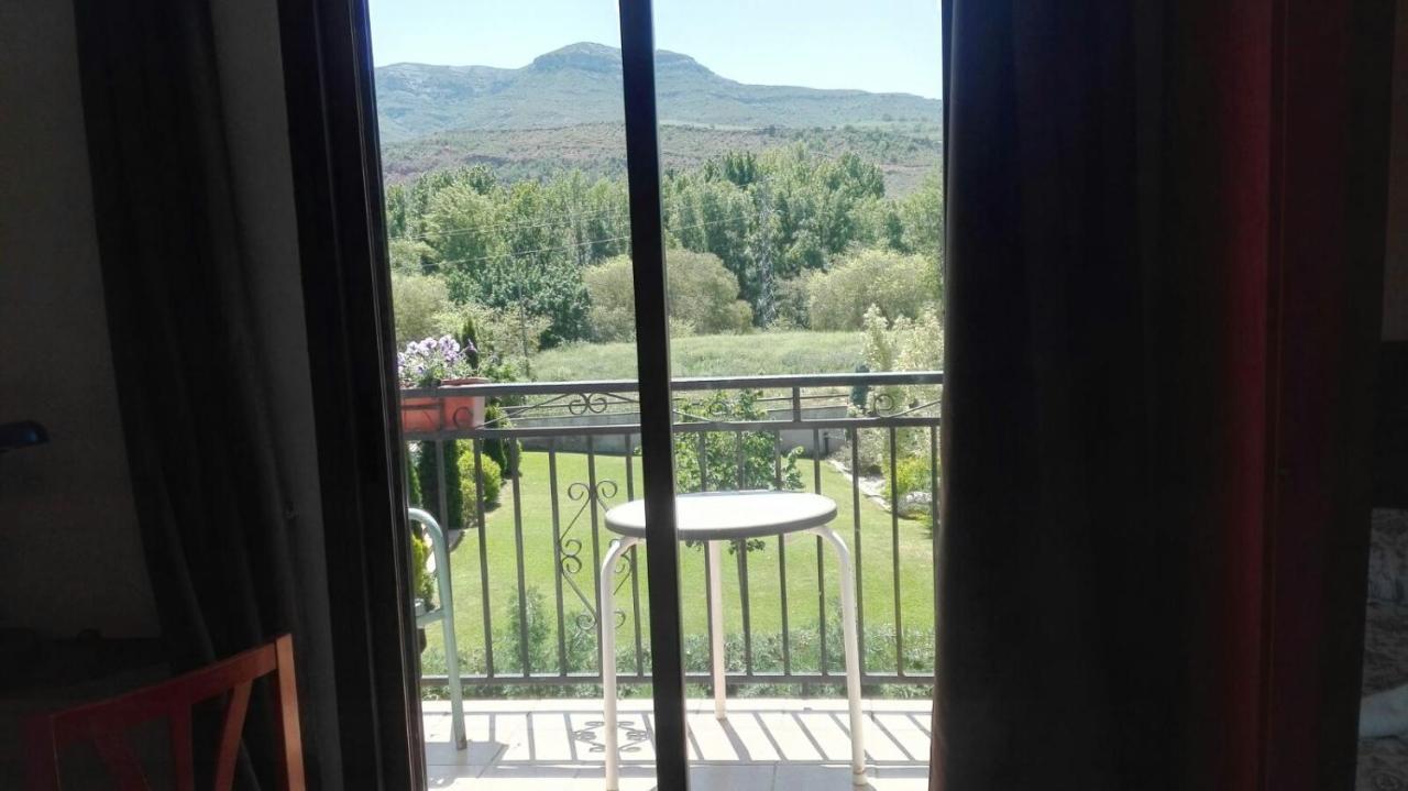 Hostal Escarla Aren Екстериор снимка