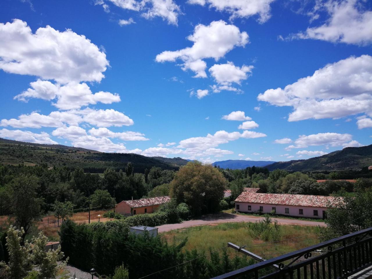 Hostal Escarla Aren Екстериор снимка