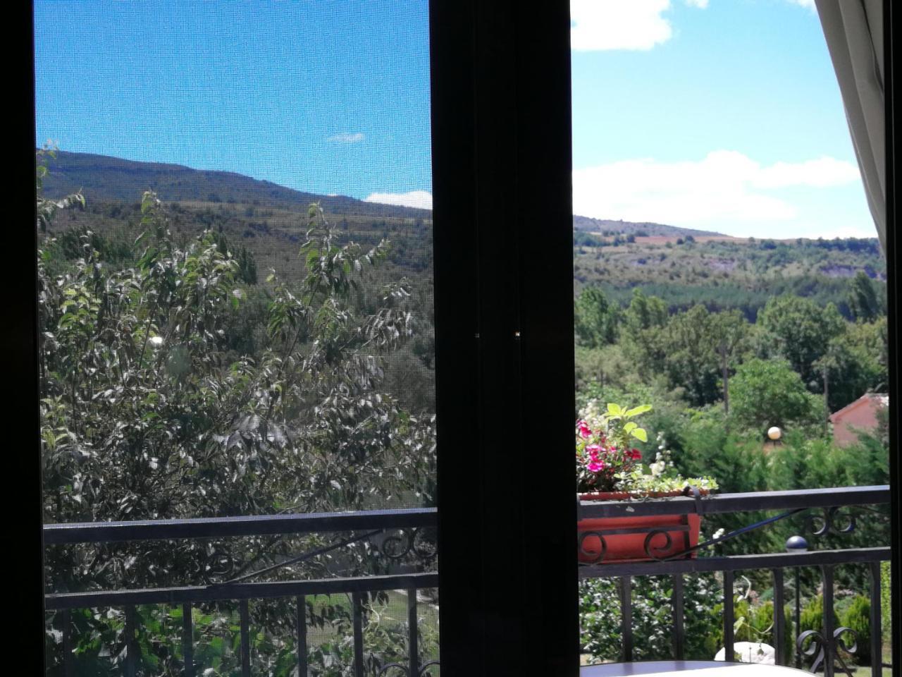 Hostal Escarla Aren Екстериор снимка